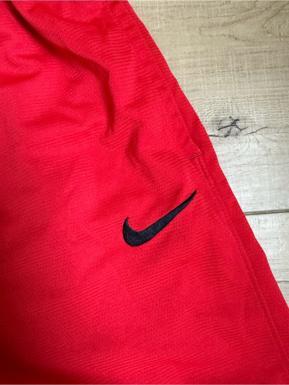 Nike Men’s Dri Fit Shorts Pair Red & Blue Size Medium - Picture 2 of 4